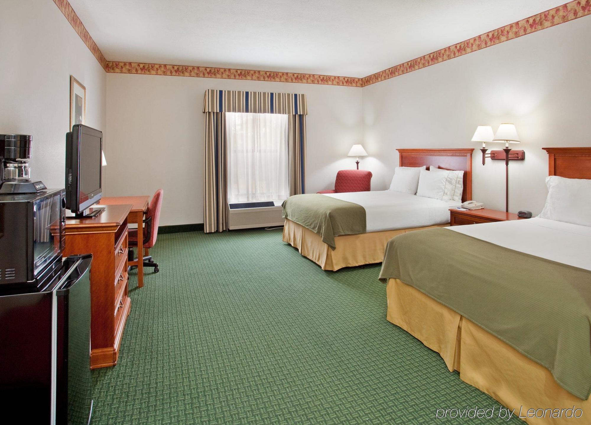 Holiday Inn Express & Suites Batesville By Ihg Luaran gambar