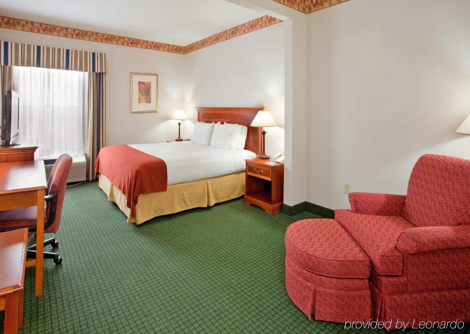 Holiday Inn Express & Suites Batesville By Ihg Luaran gambar