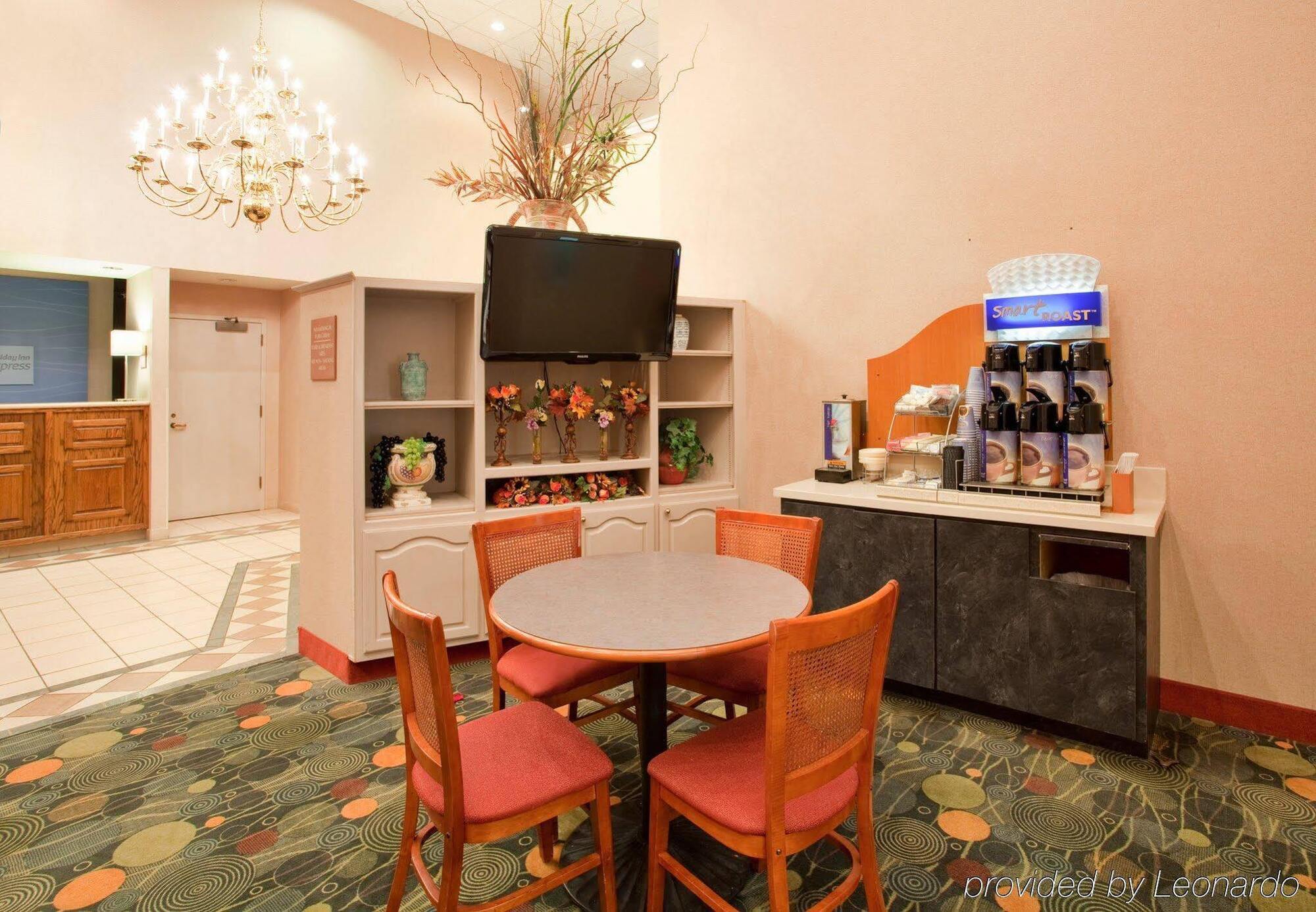 Holiday Inn Express & Suites Batesville By Ihg Luaran gambar